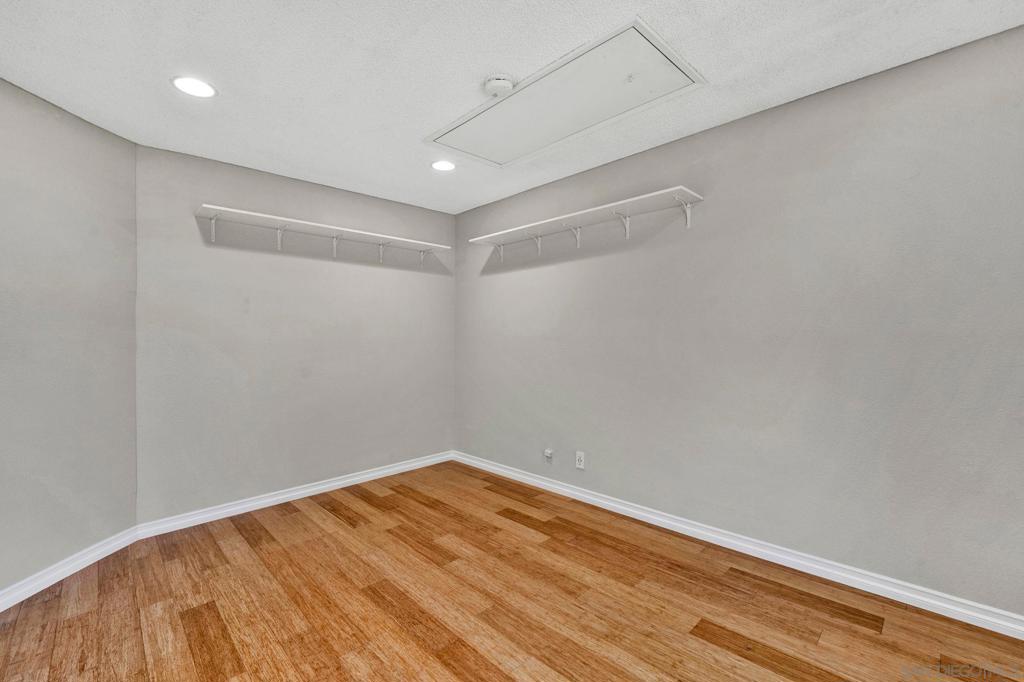 MLS #250041383SD image #19