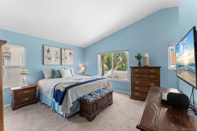 729 Mosaic Cir, Oceanside CA: https://media.crmls.org/mediaz/458c6c8b-4592-4bd6-9f4f-ed81d9168a59.jpg