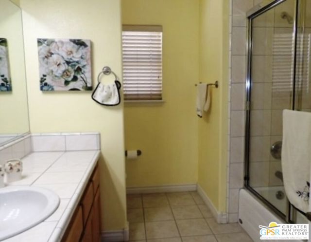 6950 Oak View Court, Oak Hills CA: https://media.crmls.org/mediaz/458cd785-f41a-4544-916e-bd5401e0f45e.jpg