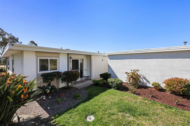 Detail Gallery Image 1 of 1 For 3747 Vista Campana #92,  Oceanside,  CA 92057 - 2 Beds | 2 Baths