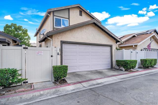 9560 Frank Way, Santee CA: https://media.crmls.org/mediaz/458d2cdd-c435-4a05-90f8-b7df50ef510f.jpg