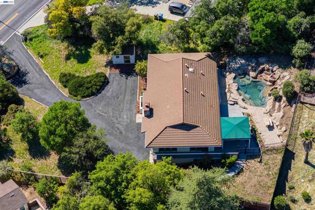 Image 58 of 60 For 536 Golf Club Rd