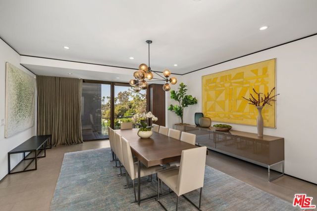 1005 Elden Way, Beverly Hills CA: https://media.crmls.org/mediaz/458df728-8a95-4ca1-9ded-213bf5c9cb21.jpg