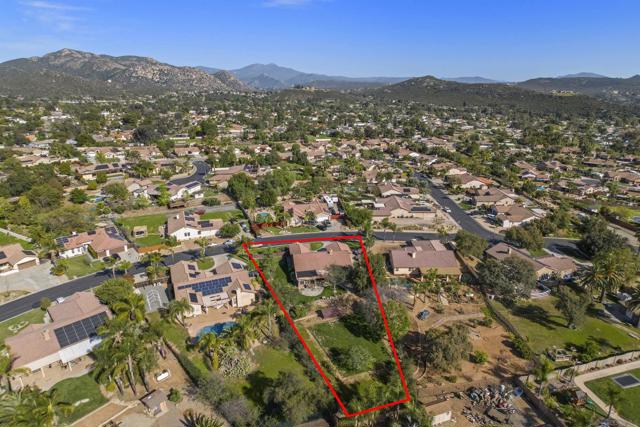 23527 Green Glen Road, Ramona CA: https://media.crmls.org/mediaz/458e55aa-92d9-4a6f-9fb8-39a026417903.jpg