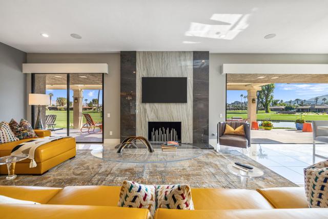 6 Barnard Court, Rancho Mirage CA: https://media.crmls.org/mediaz/458e630e-1298-48c5-83c7-f4432789eaec.jpg