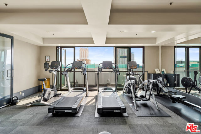 849 S Broadway, Los Angeles CA: https://media.crmls.org/mediaz/458e6c10-d694-4a77-bc9c-dc9c0e4afcb5.jpg