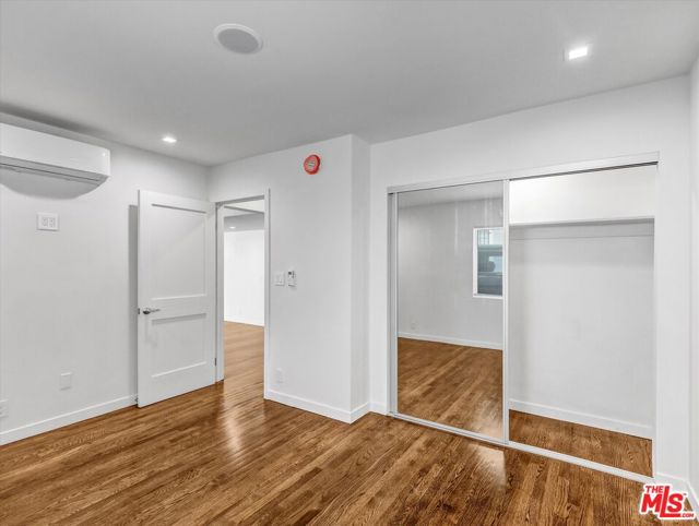754 N Croft Avenue, Los Angeles CA: https://media.crmls.org/mediaz/458ecd3f-7e69-4a4f-a278-f9b6697576fa.jpg