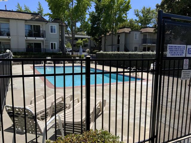 1590 Sunnyvale Ave, Walnut Creek, California 94597, 2 Bedrooms Bedrooms, ,1 BathroomBathrooms,Condominium,For Sale,Sunnyvale Ave,41065146