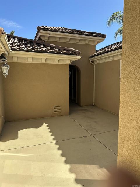 Image 21 of 37 For 684 Coastal Hills Dr