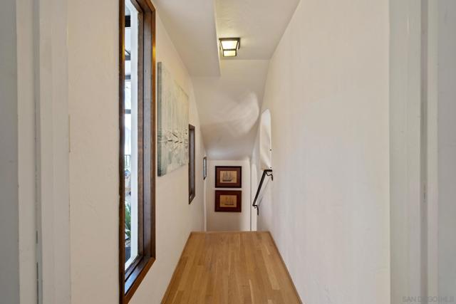 1434 5th Street, Coronado CA: https://media.crmls.org/mediaz/458fd715-5048-4262-9f4c-bbe318b46b57.jpg