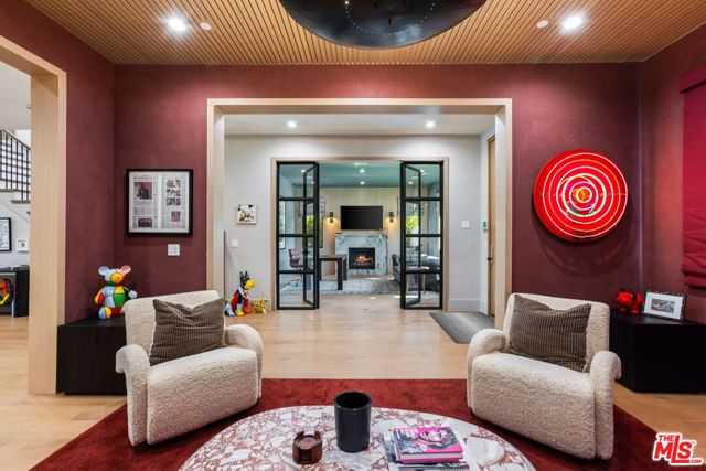5084 Valjean Avenue, Encino CA: https://media.crmls.org/mediaz/45901414-cc95-4d22-9149-db6108604aac.jpg