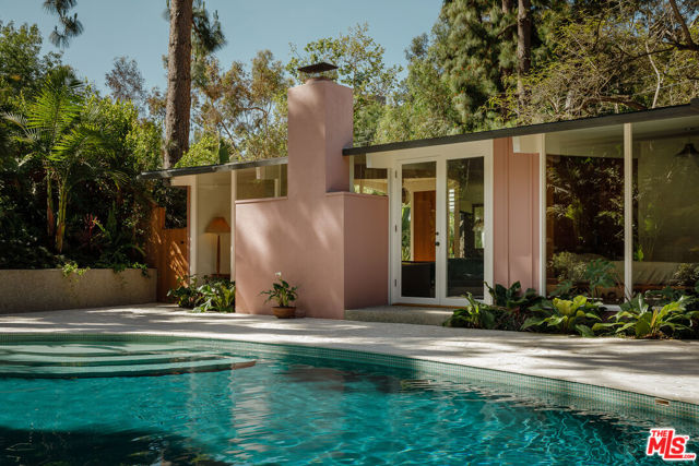 8945 Wonderland Park Avenue, Los Angeles CA: https://media.crmls.org/mediaz/4590225c-1a65-48f7-b00b-da4e3d683ef0.jpg