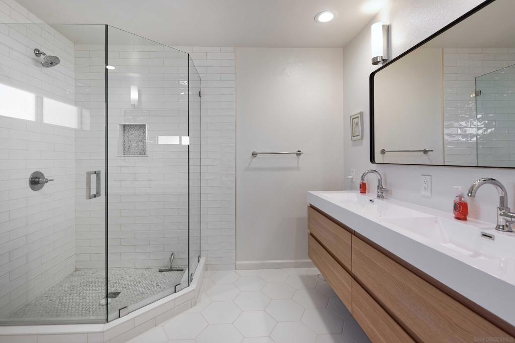 MLS #250043614SD image #26