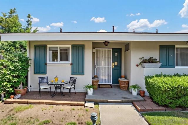 3760 Vista Campana S, Oceanside CA: https://media.crmls.org/mediaz/45906e25-b1ef-422c-a6da-4231b4aa5847.jpg