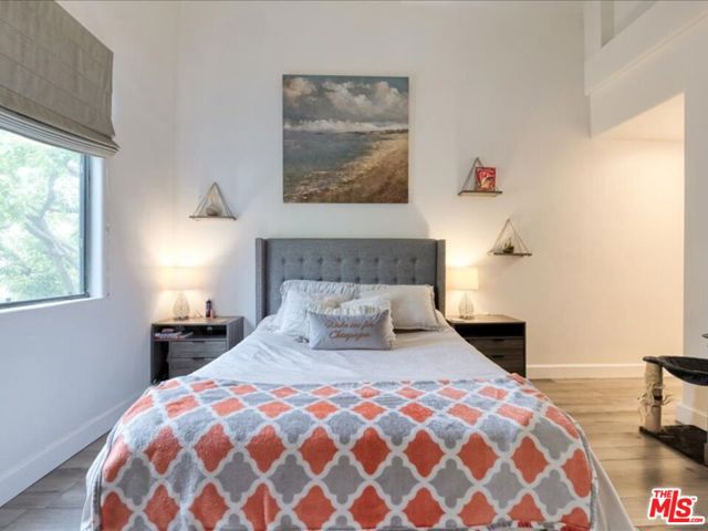 4477 Woodman Avenue, Sherman Oaks CA: https://media.crmls.org/mediaz/4592550e-4671-46d5-8eee-dcf111a286e8.jpg