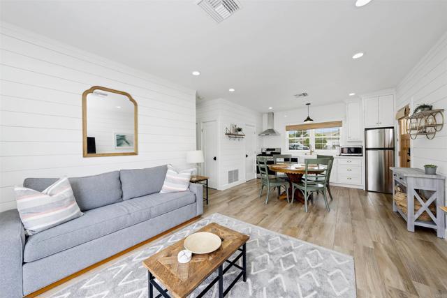 2103 Loquat Place, Oceanside CA: https://media.crmls.org/mediaz/45937a8b-eceb-46cb-b730-fcdc0a6be20b.jpg