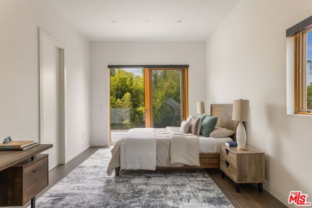 12443 W Sunset Boulevard, Los Angeles CA: https://media.crmls.org/mediaz/45937c6c-002a-4f99-91b5-03a1e0bfa055.jpg