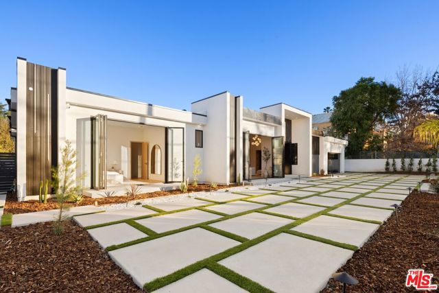 Details for 5200 Oakdale Avenue, Woodland Hills, CA 91364