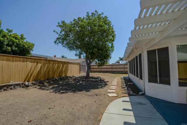 Detail Gallery Image 31 of 32 For 4612 Avery St, Oceanside,  CA 92057 - 4 Beds | 2/1 Baths