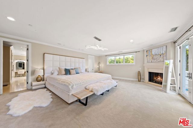 25043 Abercrombie Lane, Calabasas CA: https://media.crmls.org/mediaz/459532a0-d75f-400f-93c9-f535d9228dcb.jpg