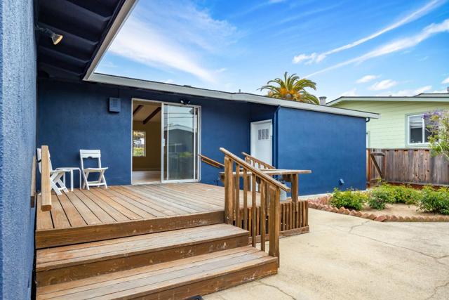 232 Peninsula Drive, Marina CA: https://media.crmls.org/mediaz/4596355c-18fe-4fd2-9d7e-a303d80e48bc.jpg