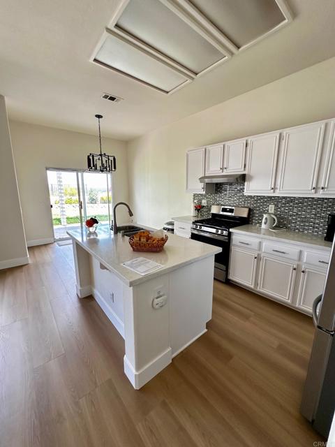 Detail Gallery Image 5 of 19 For 44647 Brentwood Place, Temecula,  CA 92592 - 3 Beds | 2 Baths
