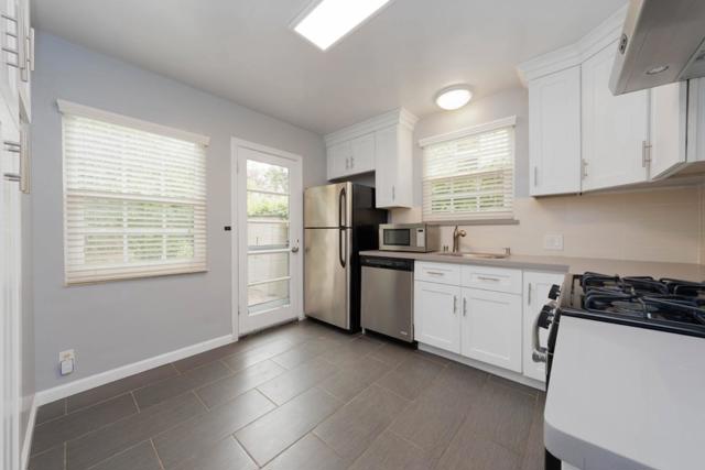 250 Fernando Avenue, Palo Alto CA: https://media.crmls.org/mediaz/4597233c-1161-4dc1-850a-291c19a945d3.jpg