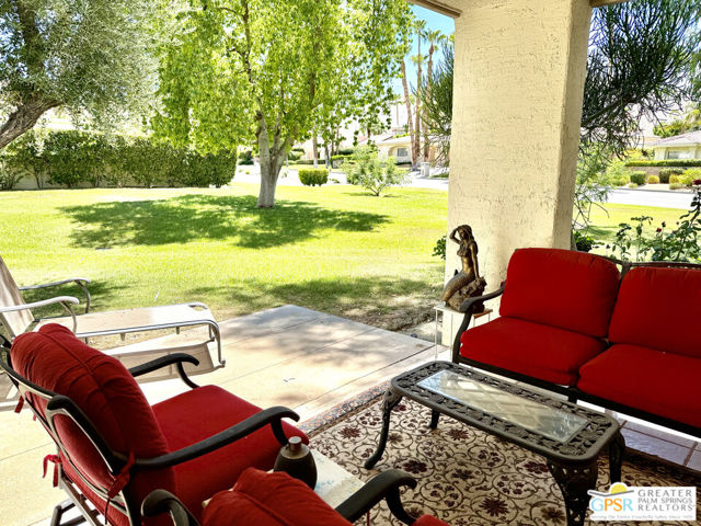 3410 E Bogert Trail, Palm Springs CA: https://media.crmls.org/mediaz/4597c64a-fd86-4943-bf6d-686e5f6dd683.jpg