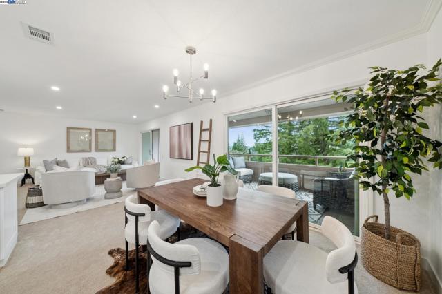 4033 Terra Granada Dr, Walnut Creek CA: https://media.crmls.org/mediaz/4597cb24-e29e-4d37-83d6-9ce6e4b0fc59.jpg