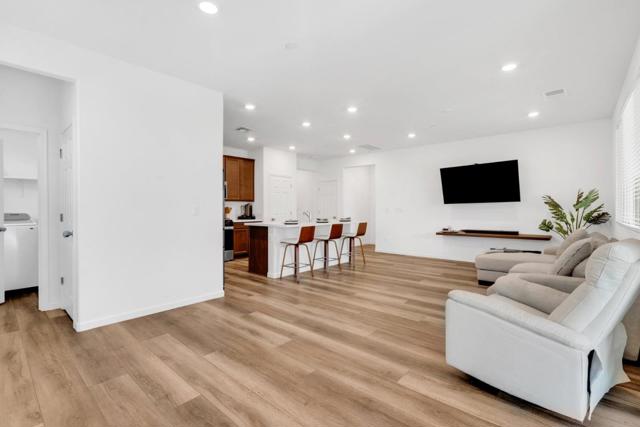 673 Dorset Drive, Patterson CA: https://media.crmls.org/mediaz/4597e3c5-3516-45bc-8966-4f480ef6fc66.jpg