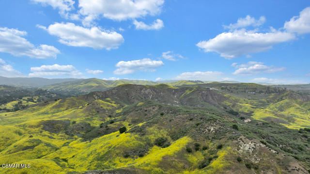 4968 Princess Drive, Agoura Hills CA: https://media.crmls.org/mediaz/4599235f-1c02-448c-b8fd-5ba47a041978.jpg