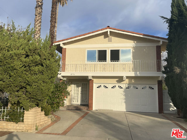 8576 Kelvin Avenue photo 2