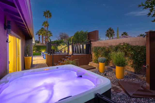 1289 E Caleta Way, Palm Springs CA: https://media.crmls.org/mediaz/459aa248-fe0f-490c-a1fe-a390affcf7ba.jpg