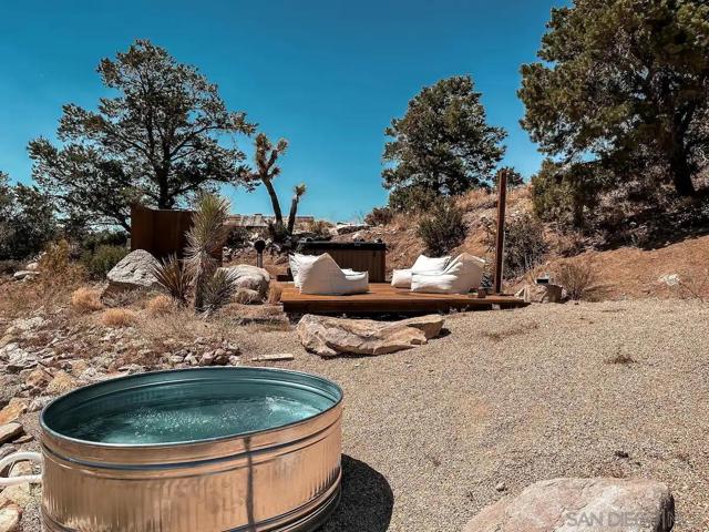48311 Burns Canyon Rd, Pioneertown CA: https://media.crmls.org/mediaz/459ad63d-799b-42e3-a458-190071b312ee.jpg