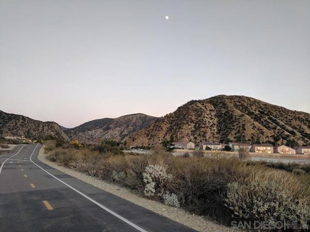 22 Silver Forest Court, Azusa CA: https://media.crmls.org/mediaz/459cbe8d-c700-4538-a0a5-94b7c78ba5fe.jpg