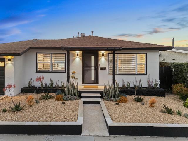 2702 Ridge View Dr, San Diego CA: https://media.crmls.org/mediaz/459d8184-cdb2-43bf-8e70-741bd8c1d64e.jpg
