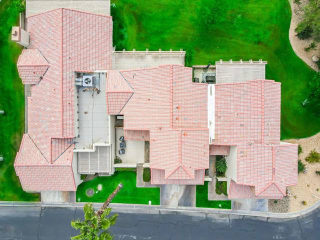 76955 Turendot Street, Palm Desert CA: https://media.crmls.org/mediaz/459e3f6f-d7d2-416f-974e-9cf52c24c491.jpg