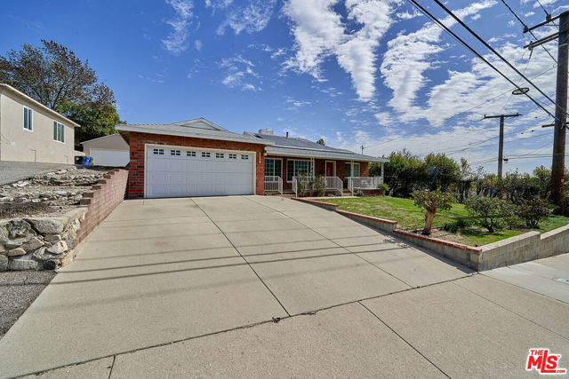 4930 Ramsdell Avenue, La Crescenta CA: https://media.crmls.org/mediaz/459e9c75-c45c-405e-9075-d1ac6b489dad.jpg
