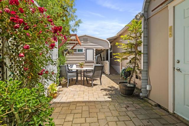 789 Green Valley Road, Watsonville CA: https://media.crmls.org/mediaz/459fc0e6-9fa8-4cdc-b7e9-a5098f1b7fb4.jpg
