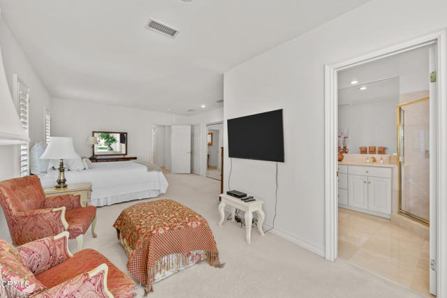 Detail Gallery Image 39 of 63 For 4240 Reyes Dr, Los Angeles,  CA 91356 - 4 Beds | 4/1 Baths