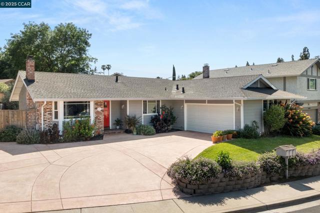 1925 Burnside Ct, Concord CA: https://media.crmls.org/mediaz/45a0449f-680c-45a1-a5e3-59f084cc72cd.jpg