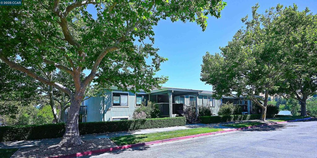 2772 Tice Creek Drive #4