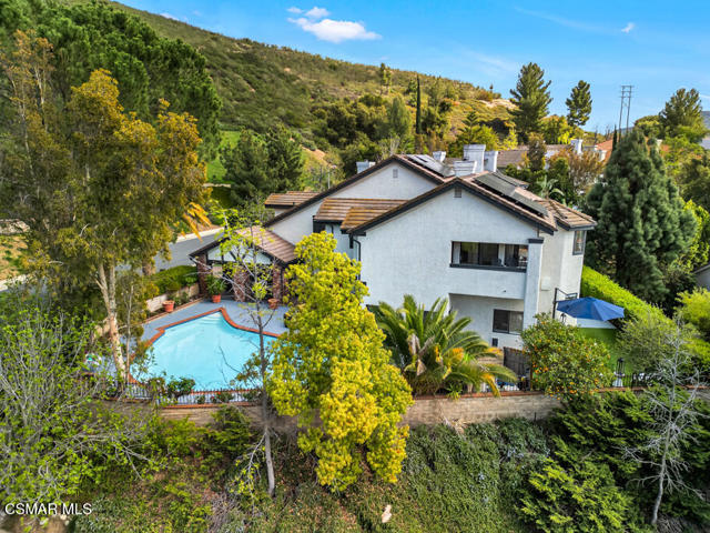 6057 Rainbow Hill Road, Agoura Hills CA: https://media.crmls.org/mediaz/45a11777-8424-40e6-a611-aeb804382ea7.jpg