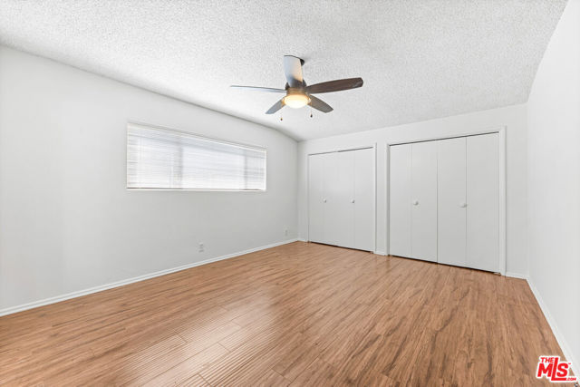 5013 Catalon Avenue, Woodland Hills CA: https://media.crmls.org/mediaz/45a154fb-17a4-4daf-bcd9-6dc669bb6d9e.jpg