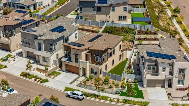 8246 Rose Quartz Cir, San Diego CA: https://media.crmls.org/mediaz/45a195f7-4592-472d-94fe-d441d7e57e7e.jpg