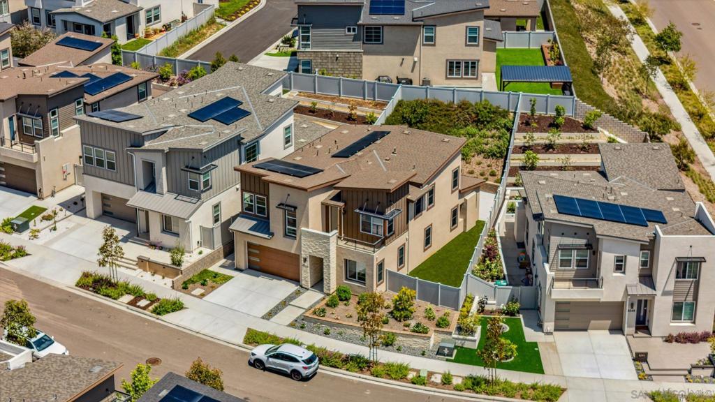 MLS #250035606SD img 4