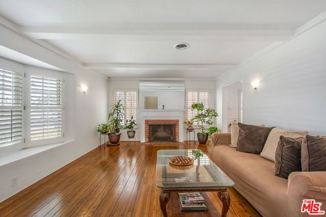 3408 W Martin Luther King Jr Boulevard, Los Angeles CA: https://media.crmls.org/mediaz/45a2535b-54b2-4292-a653-2dbe31a52cc2.jpg
