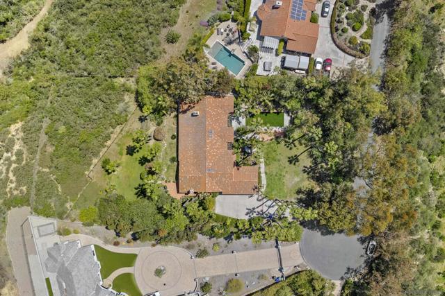 6518 Monte Fuego, Rancho Santa Fe CA: https://media.crmls.org/mediaz/45a2cbb3-41d6-4e36-81a3-afb3ccdeeecb.jpg