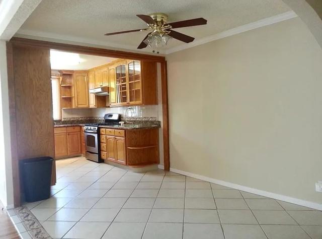 415 Wisteria Drive, East Palo Alto CA: https://media.crmls.org/mediaz/45a33645-b051-48bb-a0be-cf09c8deb473.jpg