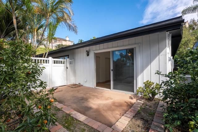 Detail Gallery Image 29 of 59 For 5861 College Ave, San Diego,  CA 92120 - 3 Beds | 2 Baths